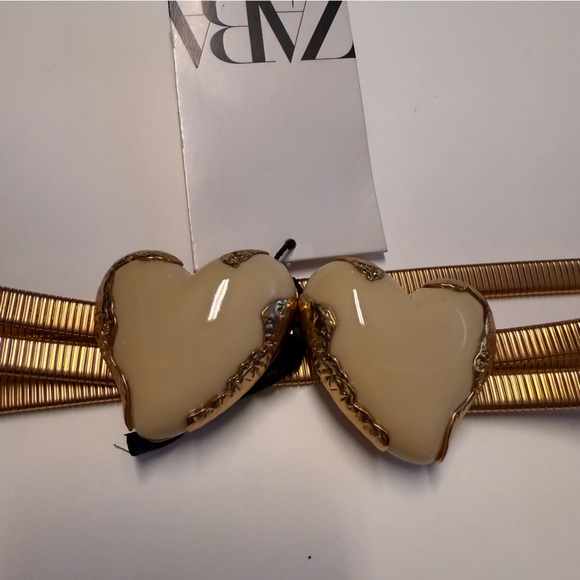 Zara Gold and Cream Heart Belt 32” - Picture 3 of 6